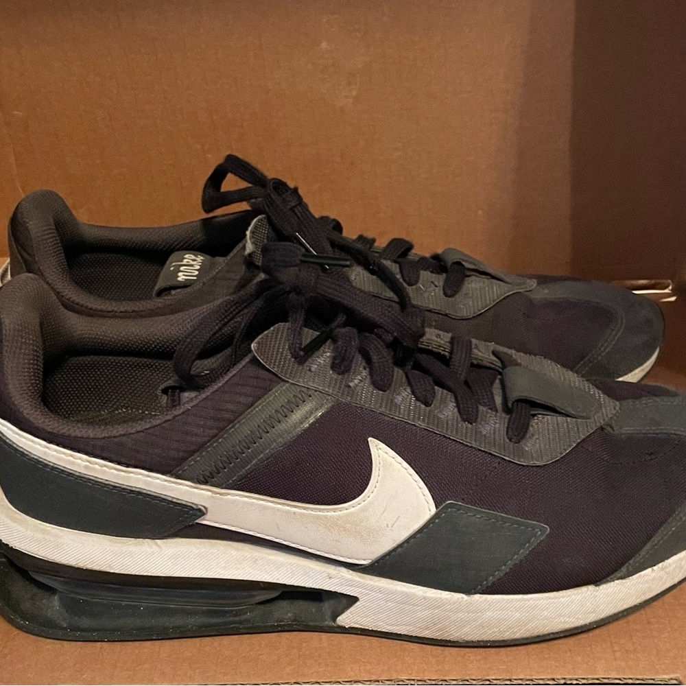Nike Air Max Pre-Day Black Anthracite White Size 13 Running Shoes DC9402-001